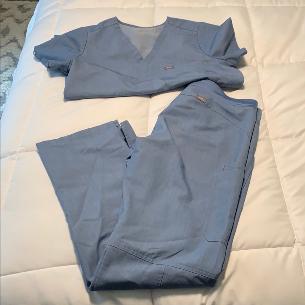 FIGS SCRUB SET